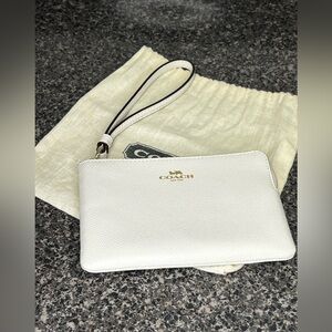 Coach White Leather Clutch Wristlet